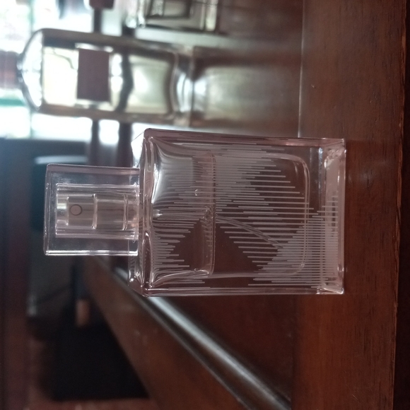 Gucci, Burberry, and Abercrombie full sz Perfume Bundle - Picture 2 of 5